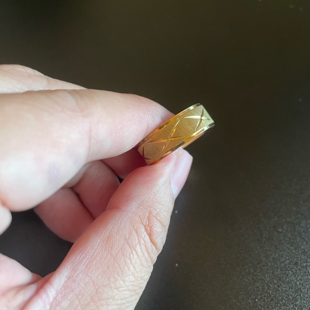 8mm gold stainless steel infinity ring - Picture 5 of 7